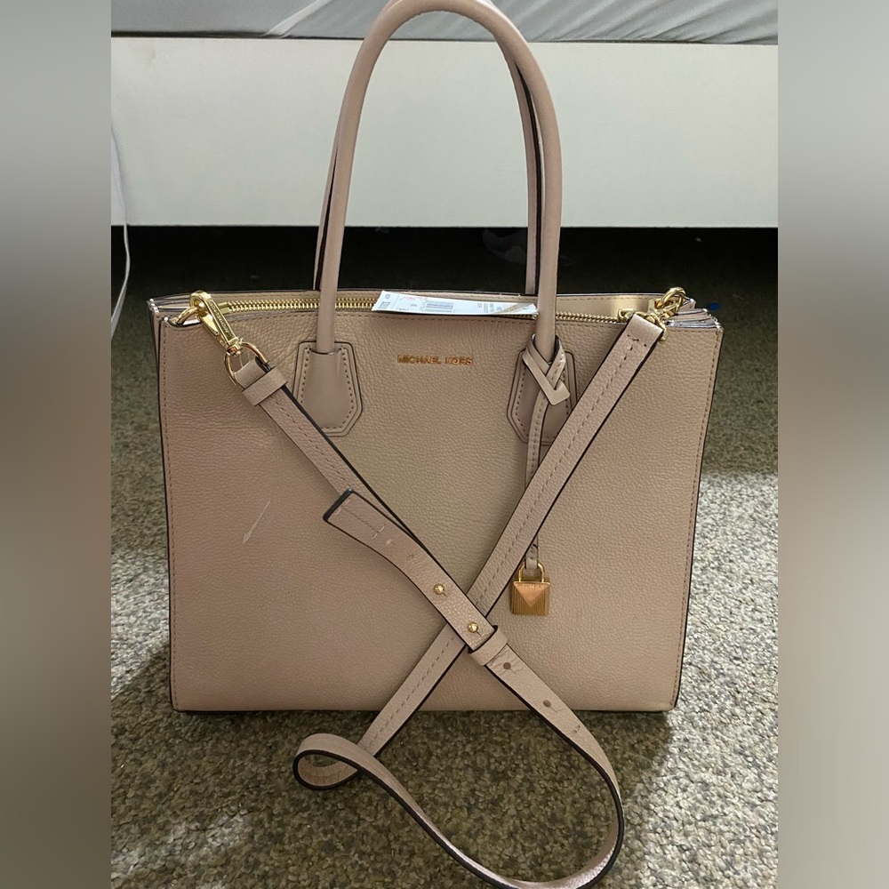 Michael Kors - Soft Pink - Lg Acrdion Convo Tote - Leather